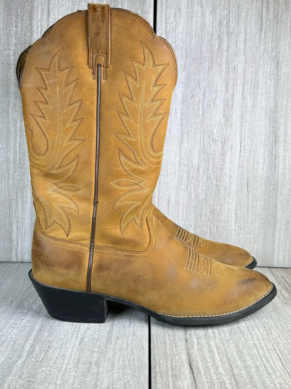 Ariat Heritage Tan Brown Leather Western Round Toe Cowboy Boots Women’s Size 8